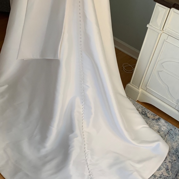 Designer Morilee Madeline Gardner Wedding Dress, size 8 - Picture 3 of 3